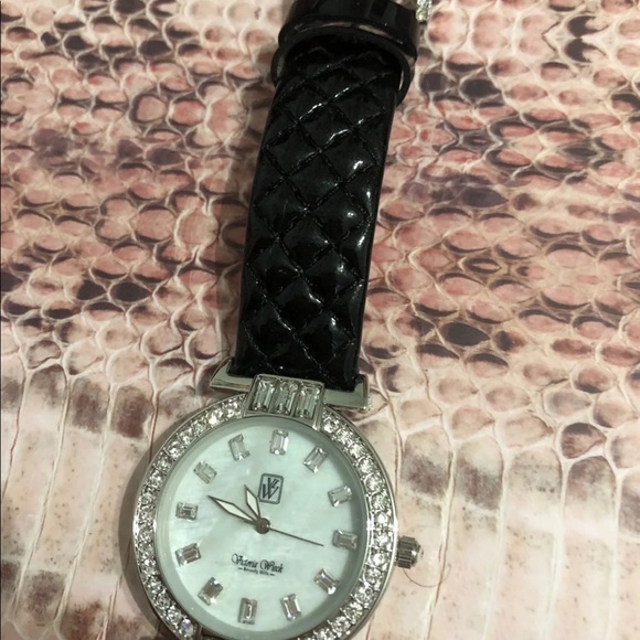 Watch - Picture 3 of 4